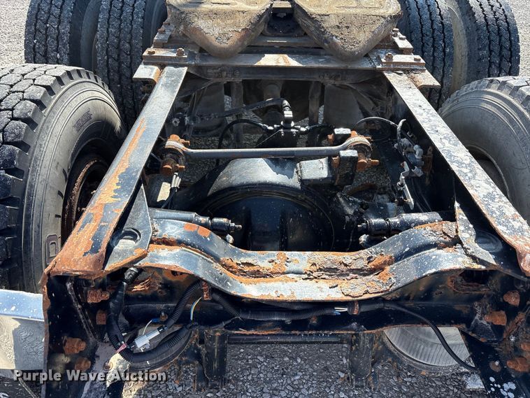 image for item FK1427 1994 Mack CH613 semi truck