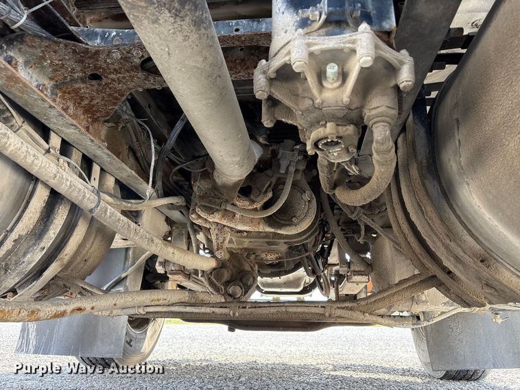 image for item FK1427 1994 Mack CH613 semi truck