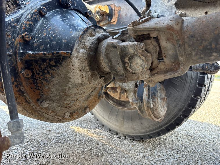 image for item FK1427 1994 Mack CH613 semi truck