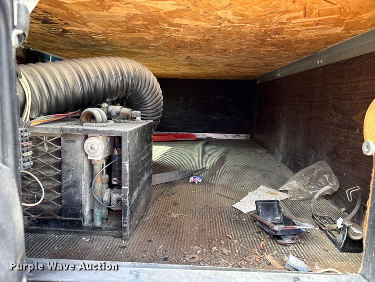 image for item FK1427 1994 Mack CH613 semi truck