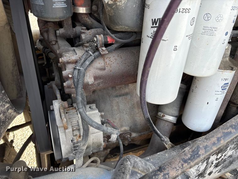 image for item FK1427 1994 Mack CH613 semi truck
