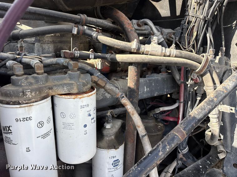 image for item FK1427 1994 Mack CH613 semi truck
