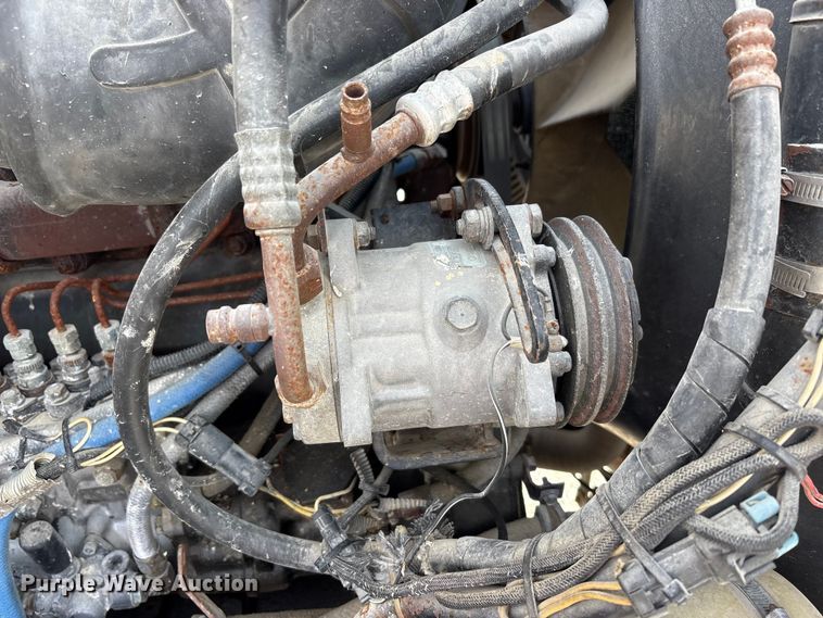 image for item FK1427 1994 Mack CH613 semi truck