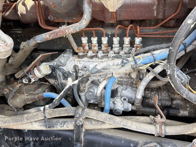 image for item FK1427 1994 Mack CH613 semi truck
