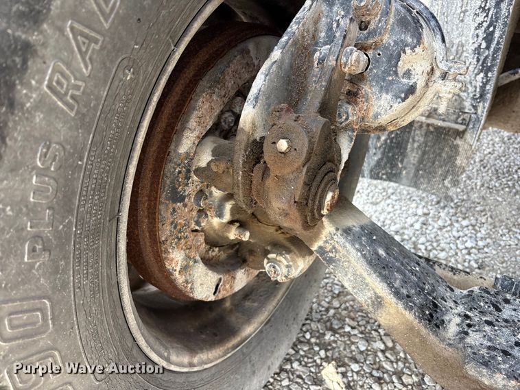 image for item FK1427 1994 Mack CH613 semi truck