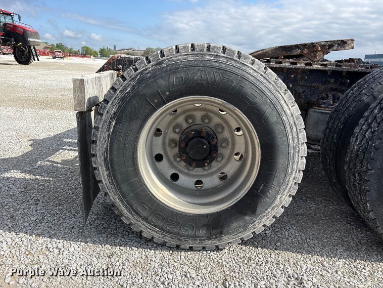 image for item FK1427 1994 Mack CH613 semi truck