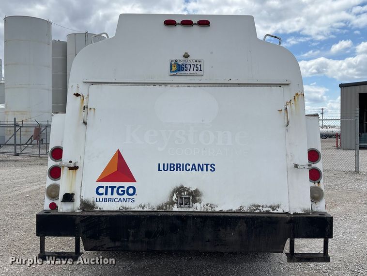 image for item FK1429 2000 International 4900 fuel truck