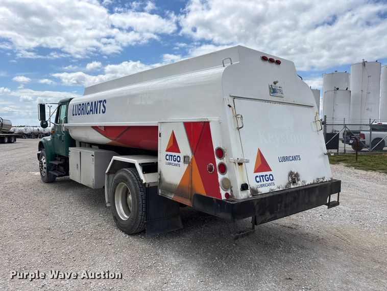 image for item FK1429 2000 International 4900 fuel truck