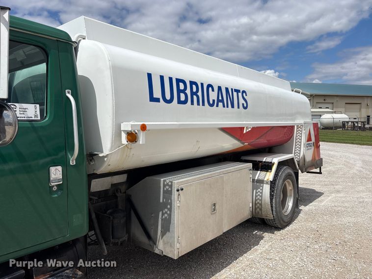 image for item FK1429 2000 International 4900 fuel truck