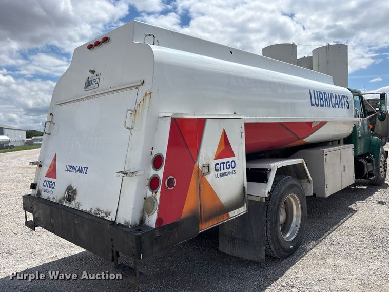 image for item FK1429 2000 International 4900 fuel truck