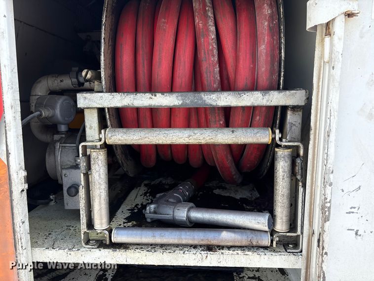 image for item FK1429 2000 International 4900 fuel truck