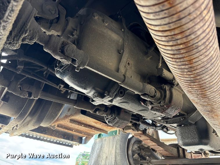 image for item FK1429 2000 International 4900 fuel truck