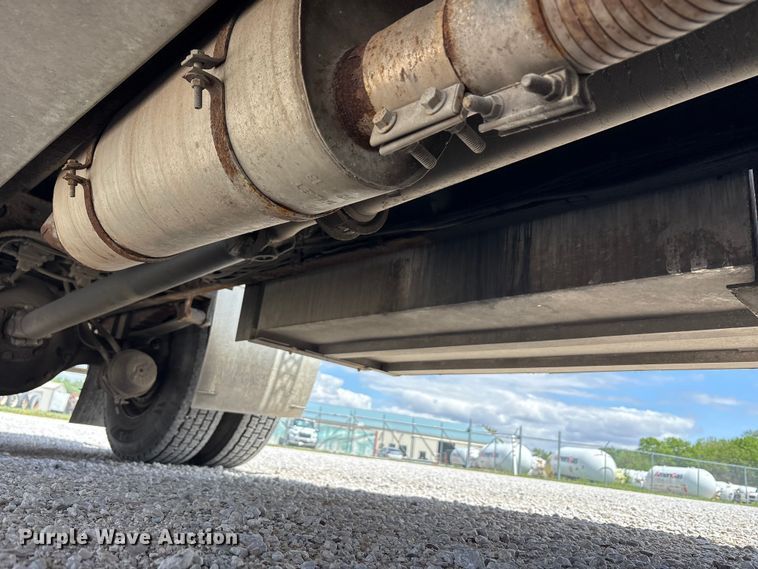 image for item FK1429 2000 International 4900 fuel truck