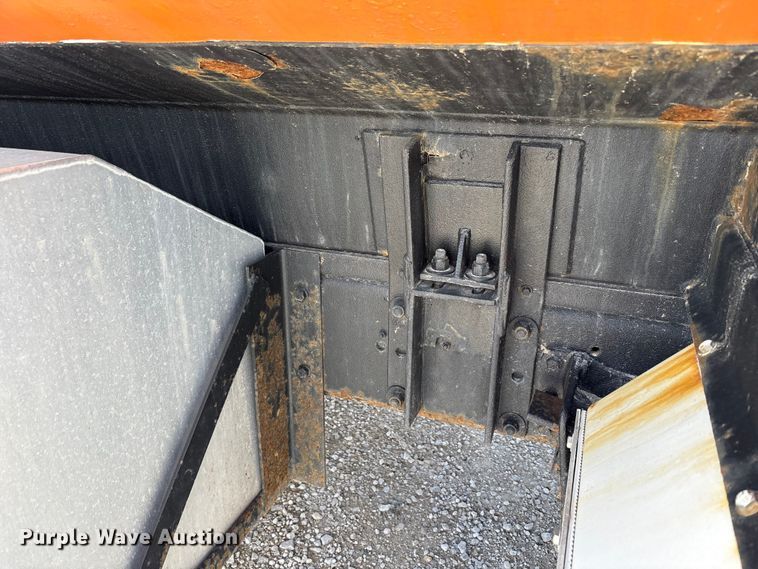 image for item FK1429 2000 International 4900 fuel truck