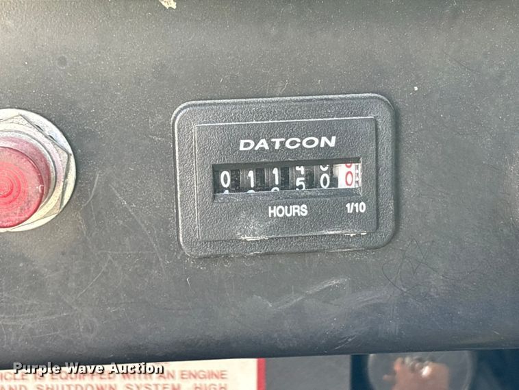 image for item FK1429 2000 International 4900 fuel truck