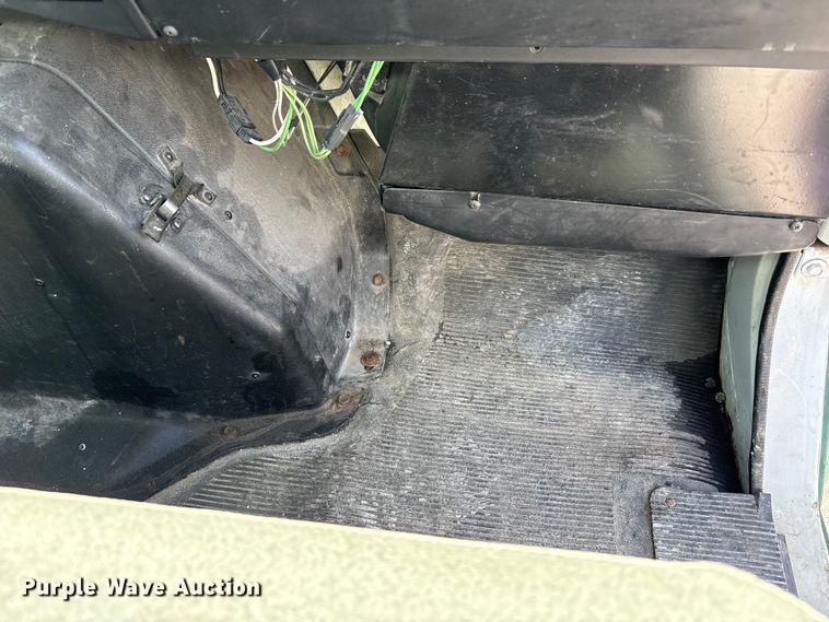 image for item FK1429 2000 International 4900 fuel truck