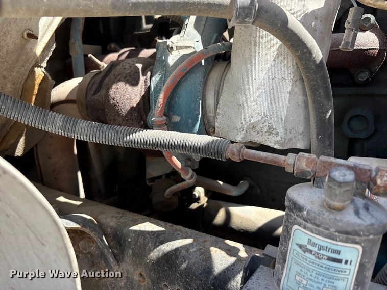 image for item FK1429 2000 International 4900 fuel truck