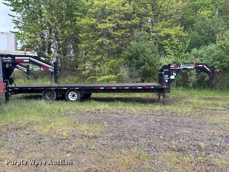 image for item FK1492 2011 Coyote Manufacturing flatbed trailer