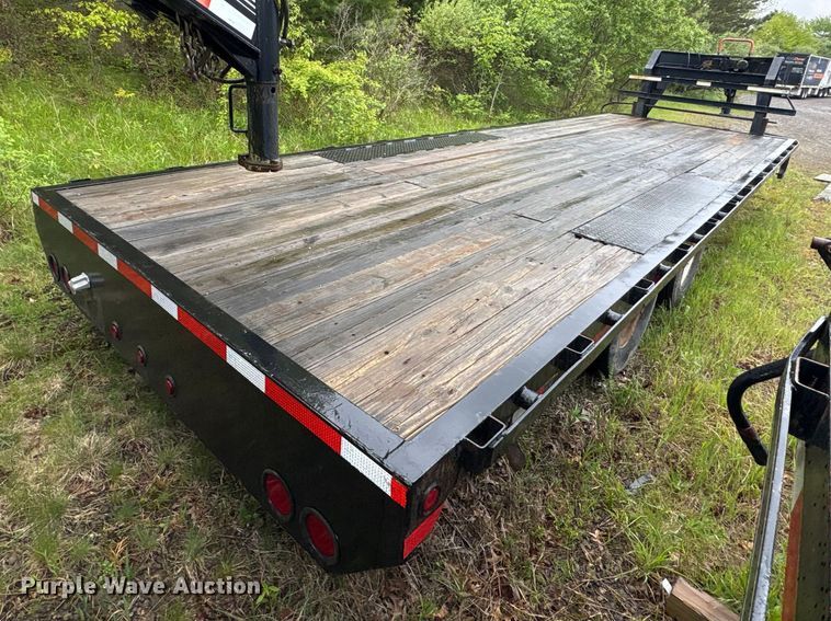 image for item FK1492 2011 Coyote Manufacturing flatbed trailer