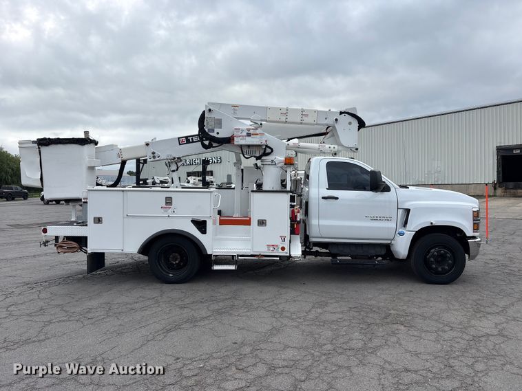 image for item FK2080 2023 Chevrolet Silverado 5500 HD bucket truck
