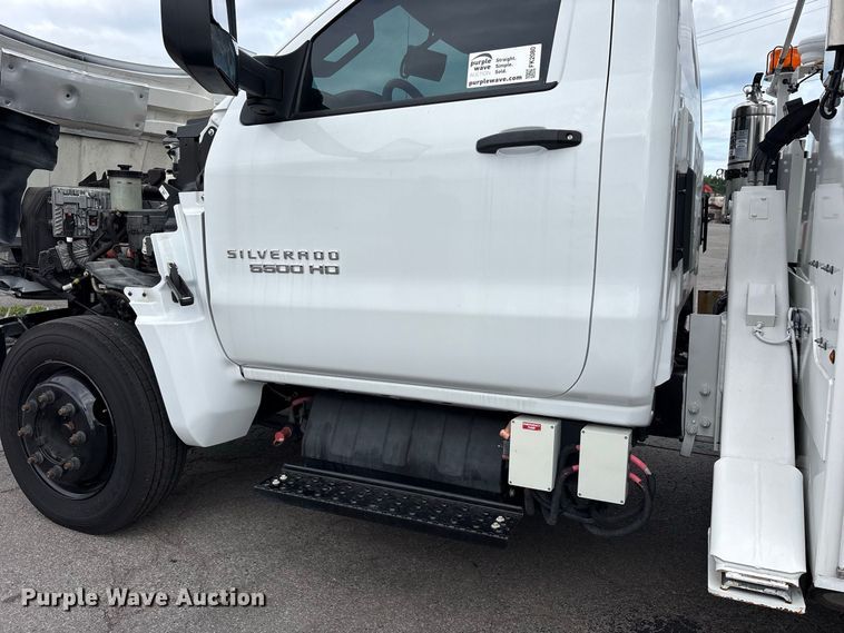 image for item FK2080 2023 Chevrolet Silverado 5500 HD bucket truck