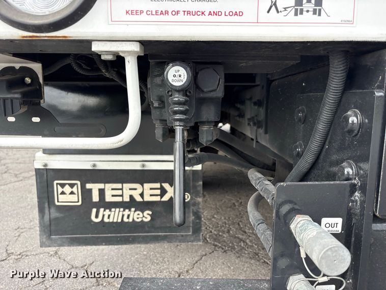 image for item FK2080 2023 Chevrolet Silverado 5500 HD bucket truck