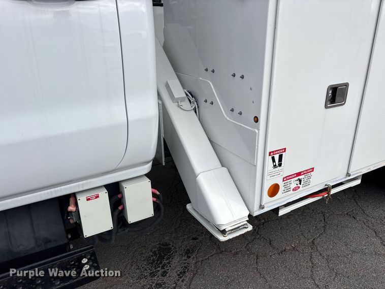 image for item FK2080 2023 Chevrolet Silverado 5500 HD bucket truck