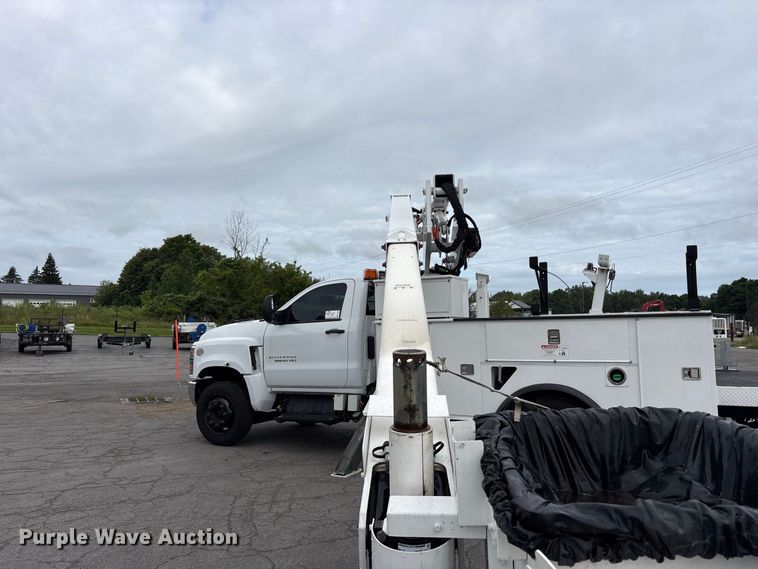 image for item FK2080 2023 Chevrolet Silverado 5500 HD bucket truck