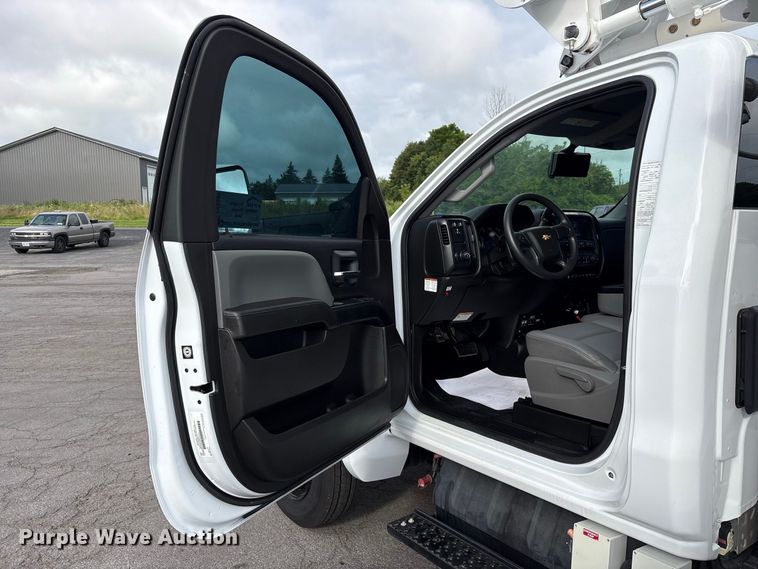 image for item FK2080 2023 Chevrolet Silverado 5500 HD bucket truck