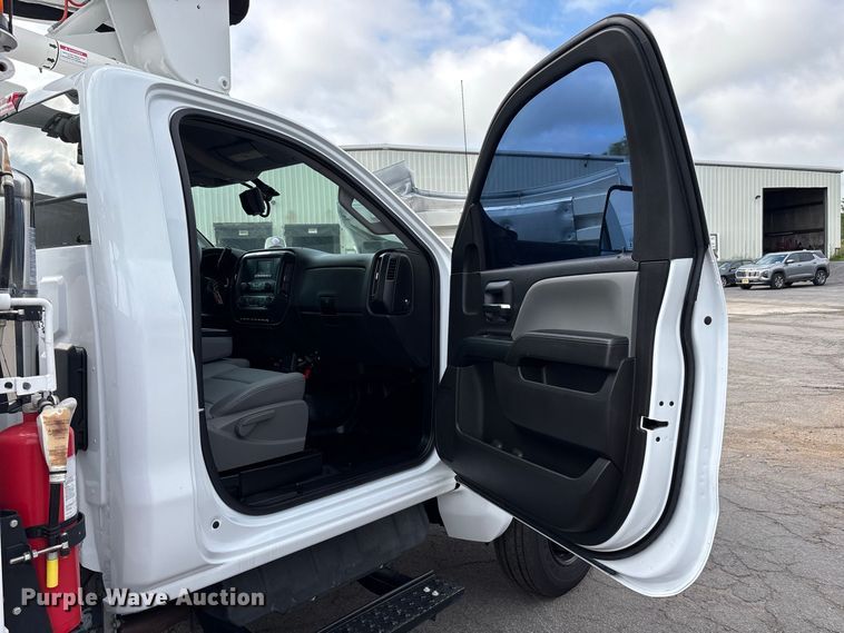 image for item FK2080 2023 Chevrolet Silverado 5500 HD bucket truck