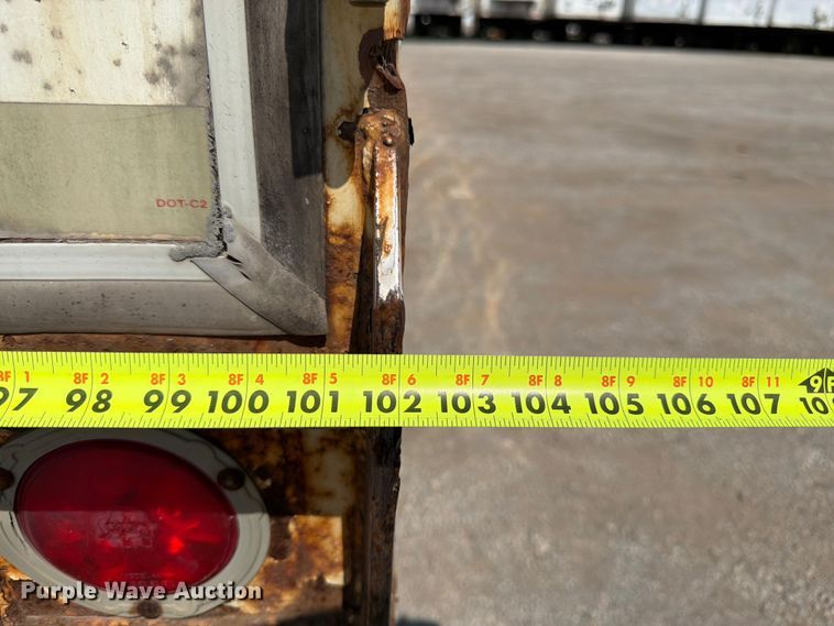 image for item FK3151 2005 Wabash dry van trailer