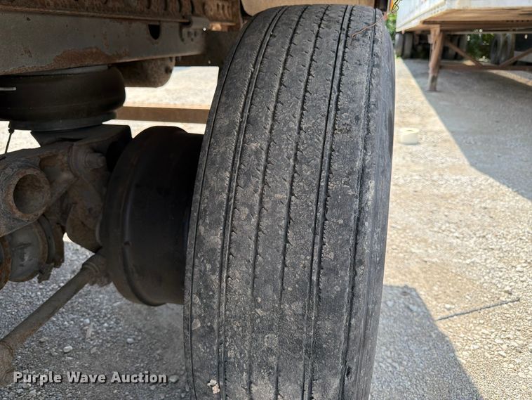 image for item FK3151 2005 Wabash dry van trailer