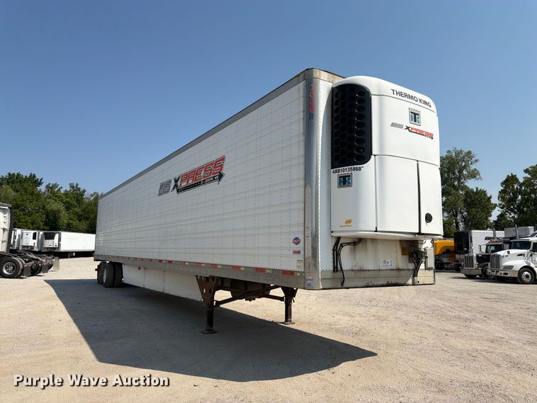 image for item FK3228 2010 Utility 3000R refrigerated van trailer