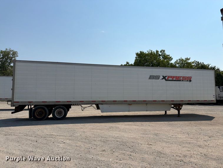 image for item FK3228 2010 Utility 3000R refrigerated van trailer