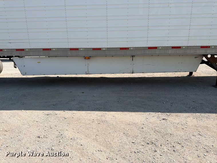 image for item FK3228 2010 Utility 3000R refrigerated van trailer