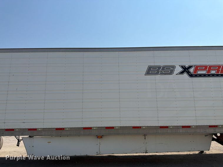 image for item FK3228 2010 Utility 3000R refrigerated van trailer