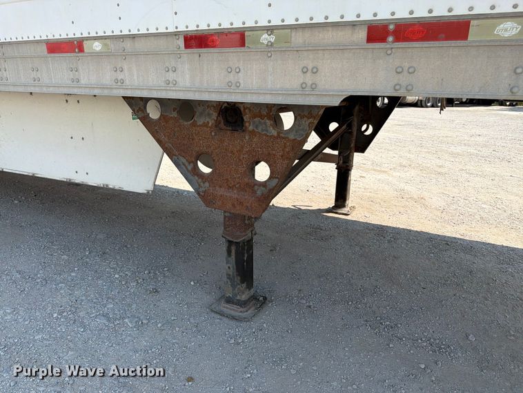 image for item FK3228 2010 Utility 3000R refrigerated van trailer
