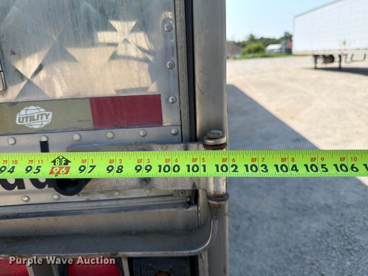 image for item FK3228 2010 Utility 3000R refrigerated van trailer