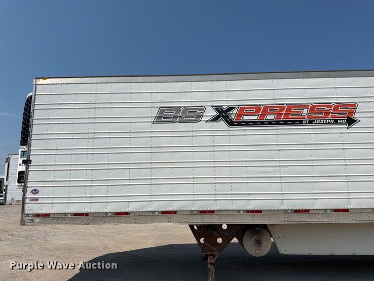 image for item FK3228 2010 Utility 3000R refrigerated van trailer