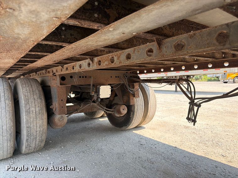 image for item FK3228 2010 Utility 3000R refrigerated van trailer
