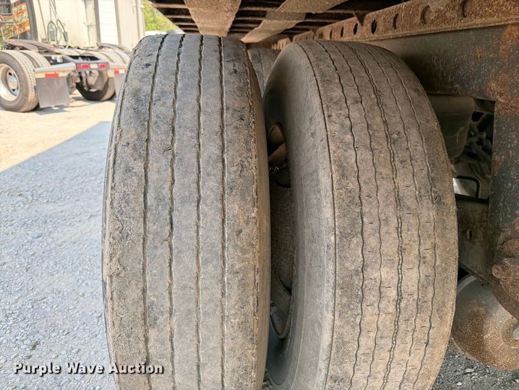 image for item FK3228 2010 Utility 3000R refrigerated van trailer