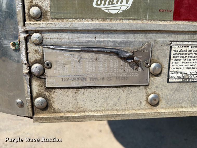 image for item FK3228 2010 Utility 3000R refrigerated van trailer