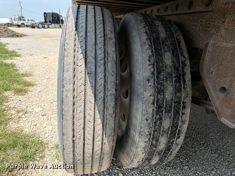 image for item FK3292 2004 Great Dane Trailers 7311TJA dry van trailer
