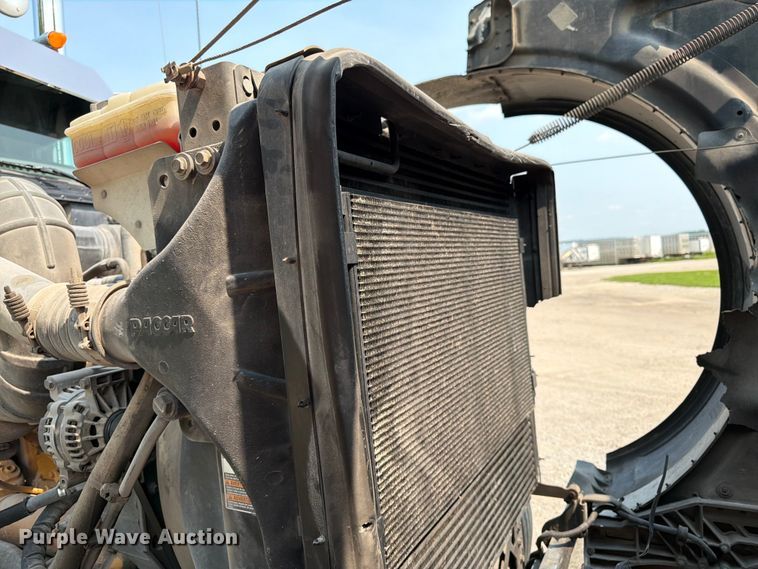 image for item FK3297 2017 Peterbilt 389 semi truck