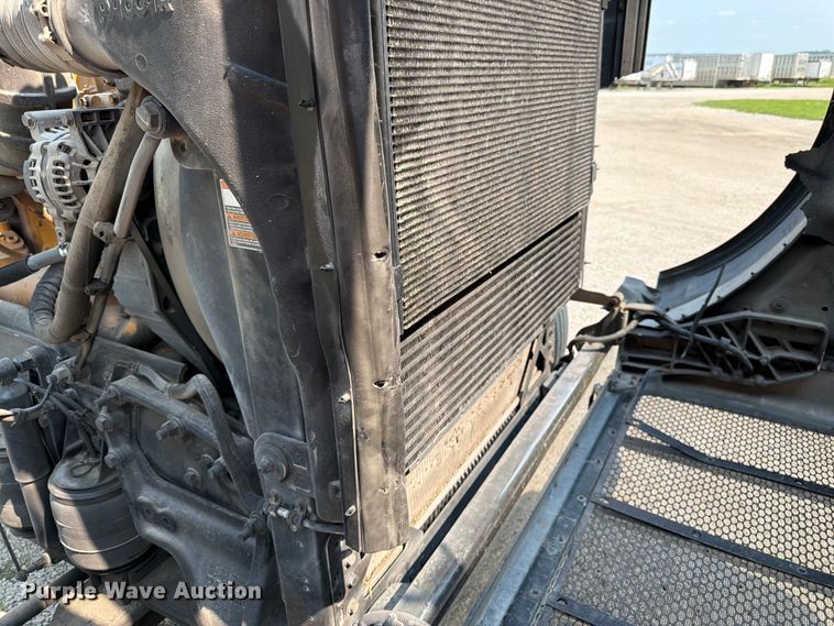 image for item FK3297 2017 Peterbilt 389 semi truck