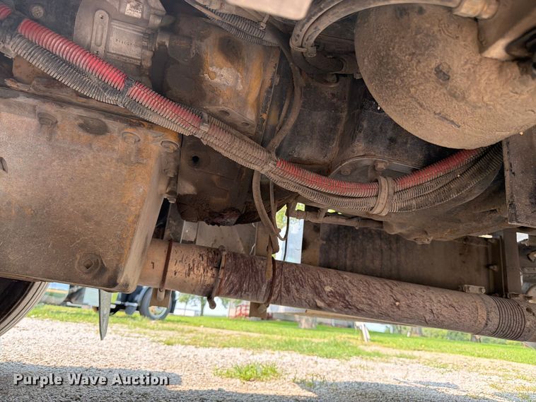 image for item FK3298 2016 Peterbilt 389 semi truck