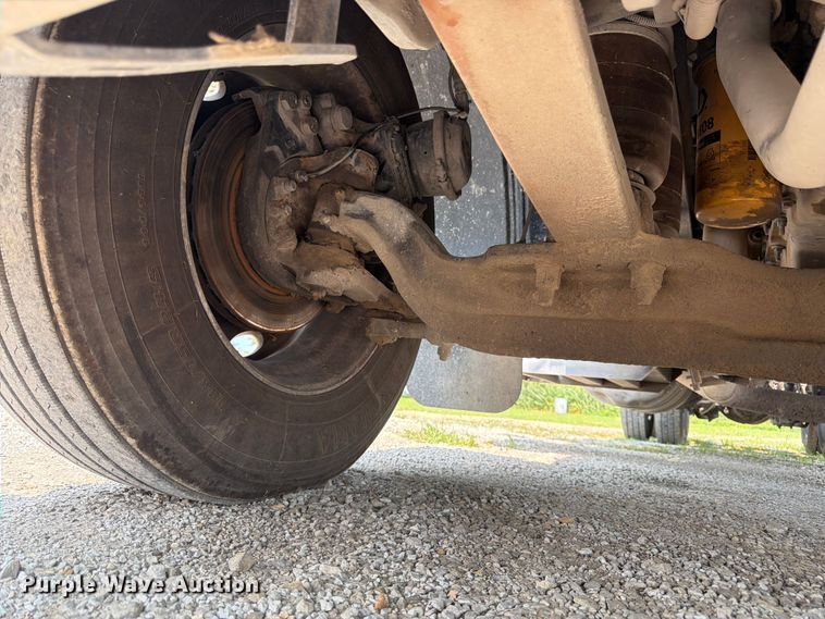 image for item FK3298 2016 Peterbilt 389 semi truck