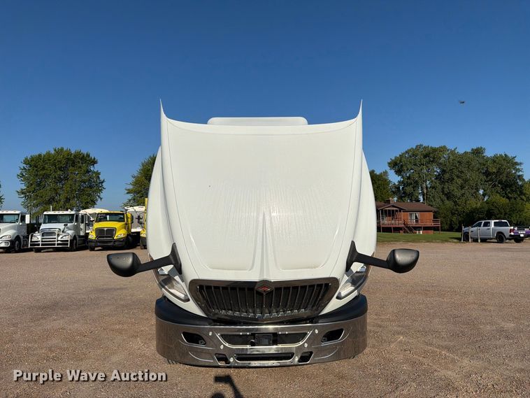 image for item FK3387 2019 International LT625 semi truck