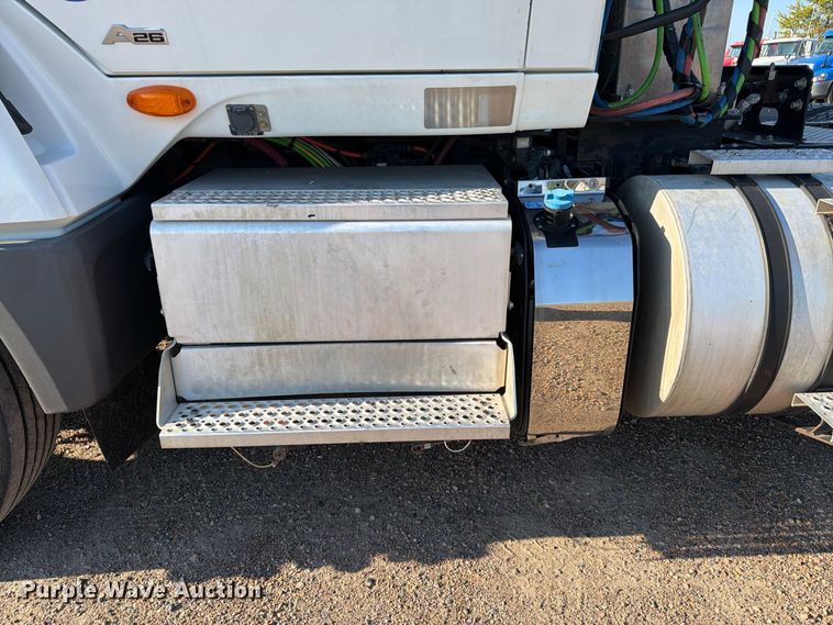image for item FK3387 2019 International LT625 semi truck