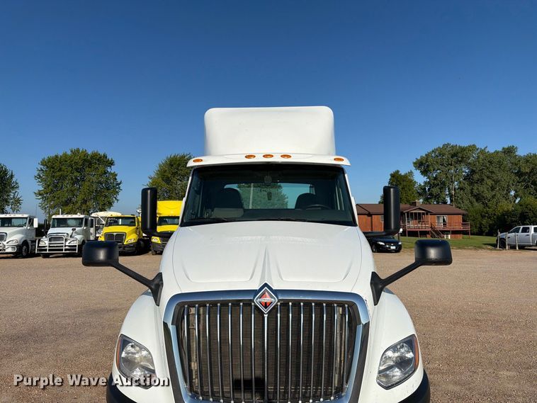 image for item FK3387 2019 International LT625 semi truck